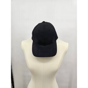 Lululemon 
Black Run It Out Toque Baseball Hat
